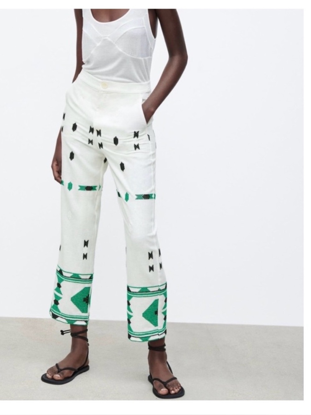 BLOGGERS FAV ZARA White Cropped Pants with Green Tribal Border